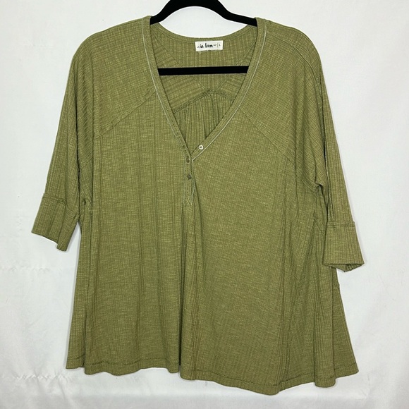in loom Tops - Green Babydoll Short Sleeve Top
